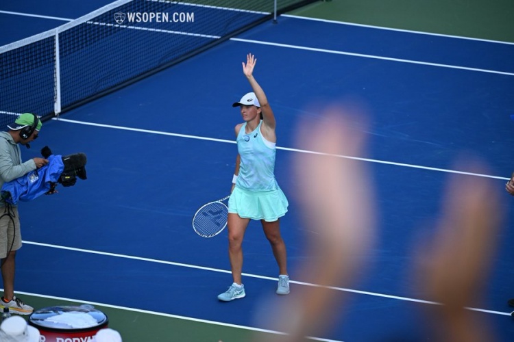 一位曾参与 一位曾参与